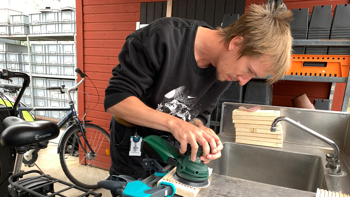man i verkstad